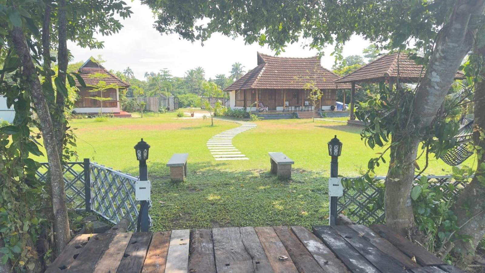 Gypsea Marari Bed & Breakfast Alappuzha Екстериор снимка